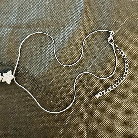 Sparkly Superstar Silver Toned Necklace W/ 3 Pav’e Clear Stone Graduated Stars - Picture 6 of 8